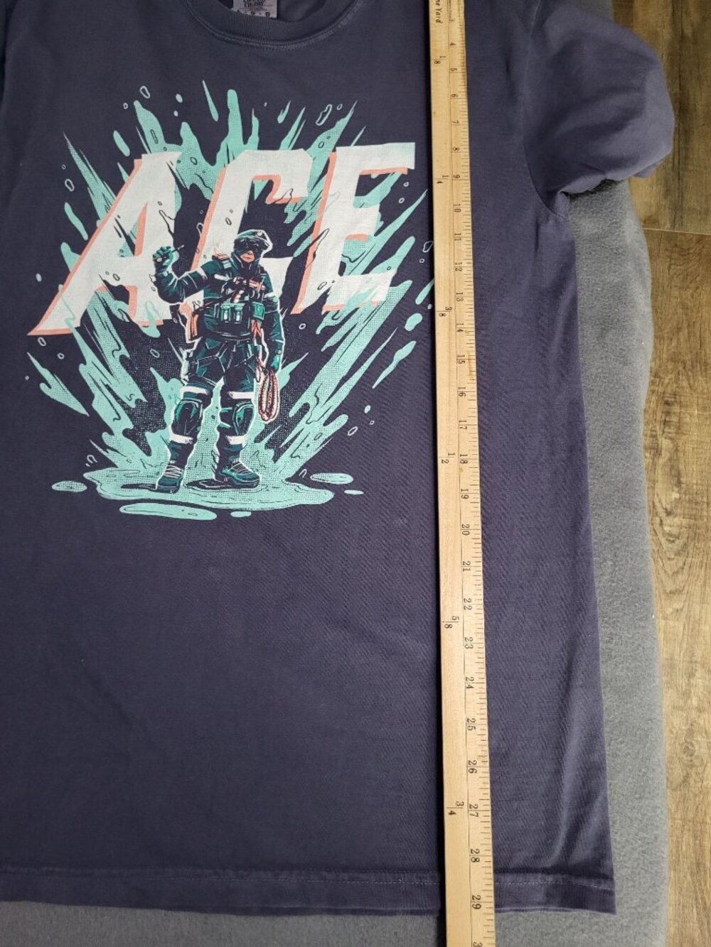 Ubisoft Six Siege ACE T-Shirt Official Explosive Breacher Design SZ LG - Picture 5 of 6